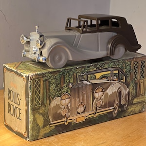 Avon Rolls-Royce with Tai Winds After Shave , Completely Full 6 FL OZ. With Box