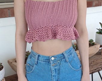 Top corto de crochet todo rosa