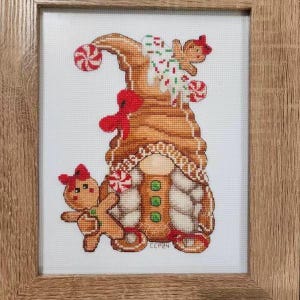 Gnomo com padrão de ponto cruz em PDF, gráfico de bordado contado de Natal, download instantâneo de bordados natalinos