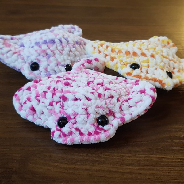 peluche raie manta au crochet