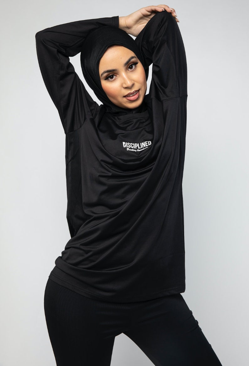 Modest Activewear Top Effortless Black image 3