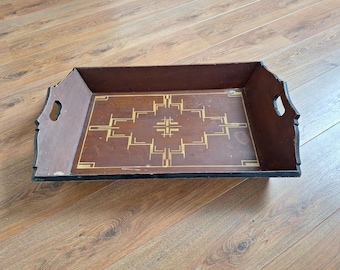 Caja de madera antigua con decoración/bandeja