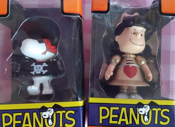 PEANUTS ルーシー ハロウィン 魔女 ドール フィギュア スヌーピー Peanuts Snoopy and Lucy Halloween Figures - Etsy