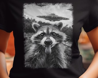 Raccoon UFO Funny Tshirt, Retro 90s Alien Graphic Shirt, Cute Vintage Style Tee,  Cool Raccoon Meme T-Shirt, Alien Abduction Gift Tee