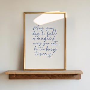 Inspirerande magiskt citattryck, minimalistisk väggkonst med manus och typografi