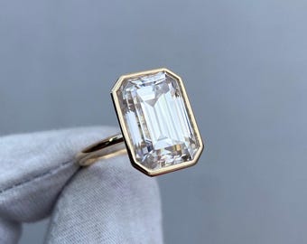 Vintage Bezel Ring 4ct Emerald Cut Solitaire Moissanite Engagement Ring D VVS Moissanite Diamond High Quality Bezel Set Ring Gold 925 Silver
