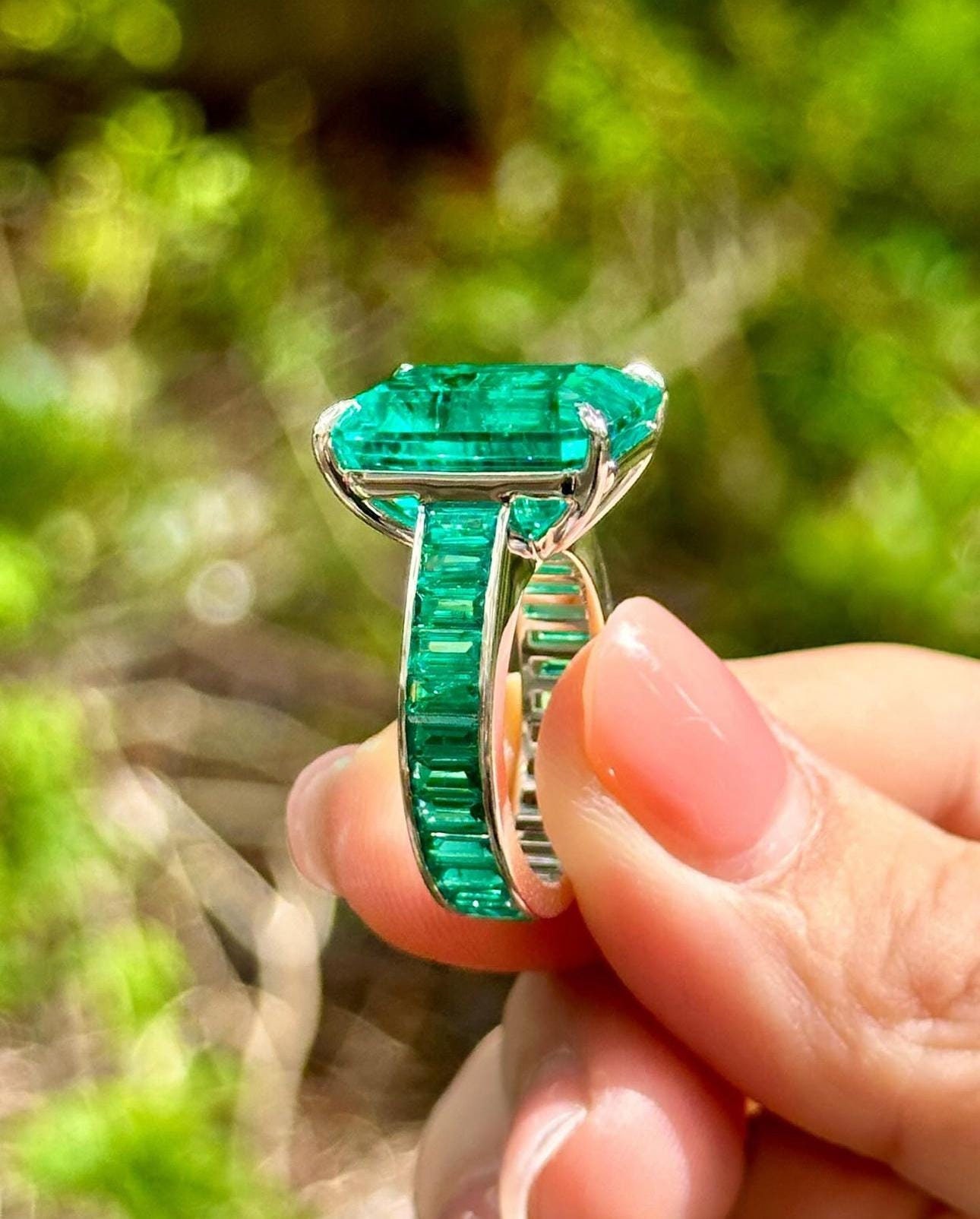 Emerald Ring Colombian Green Step Cut Gemstone Statement Ring with Premium Baguette Emerald Band Diamond Rings for women gift Solid Gold