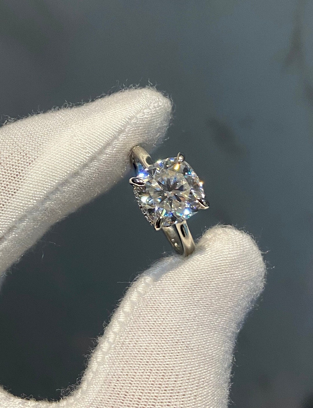 Adored Moissanite Cutout Wide Ring main image 0