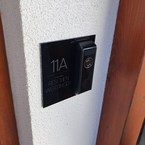 Klingelschild passend für eufy Video Doorbell Dual Personalisiertes Namensschild aus Acrylglas Hausnummer Gravur Bild 2