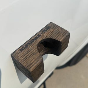 Carbon Oak Magnetic Bike Holder: Garage & Vehicle Mount