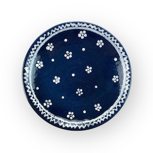 Austria Pintado a mano Gmundner Keramik Unterteller Dirndl Blau Ø15 cm Platos Keramos hechos a mano