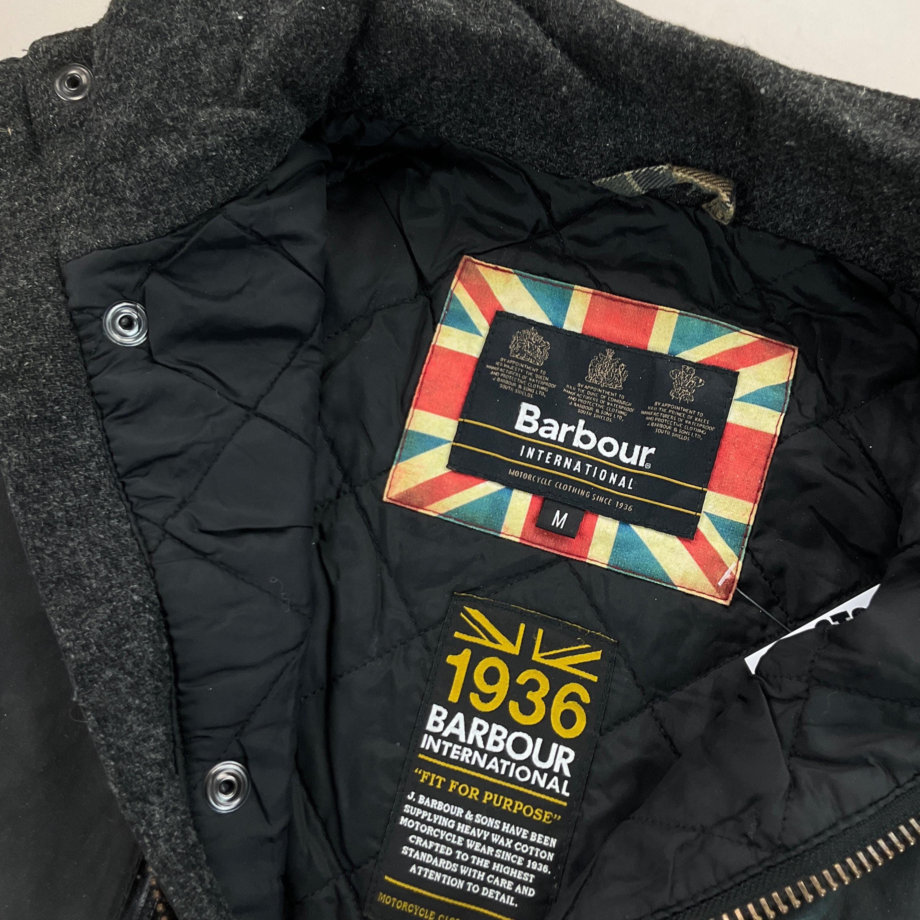 Modern Y2K Barbour International Struts Wax Jacke (AW15) - Medium 