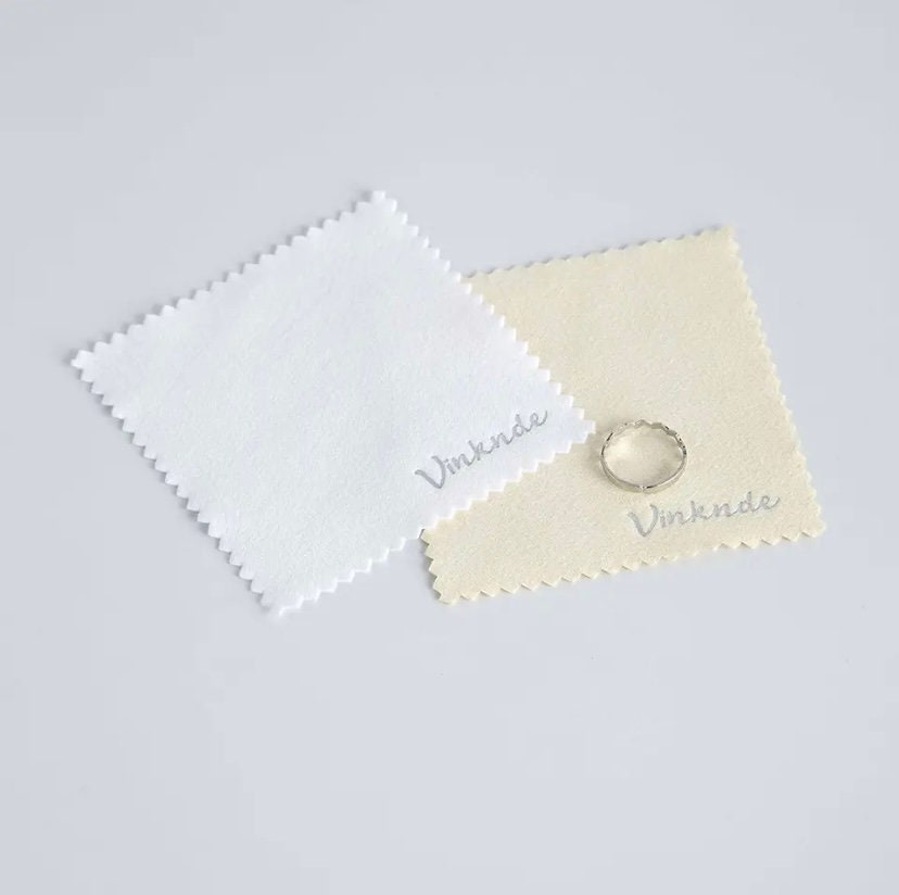 Cleaning Wipe for Gold and Silver Jewellery. 25 Wipes. Connoisseurs Jewelry  Cleaner. 