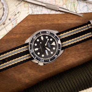 Premium Herringbone James Bond No Time To Die Nylon Single Pass Watch Strap (20mm - 22mm ) Black Grey Khaki