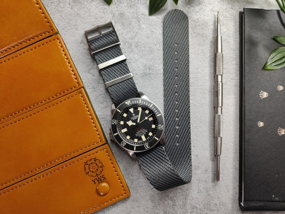 Tudor nato strap hot sale