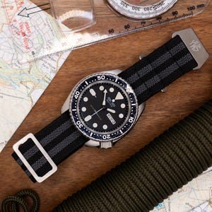 Marine Nationale Parachute Elastic &#39;James Bond&#39; Watch Strap ( 20mm - 22mm ) Black Grey