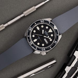 Bracelet de montre en caoutchouc FKM premium coupé sur mesure - Boucle déployante - Barres à ressort à dégagement rapide - Gris - 20 mm - 22 mm