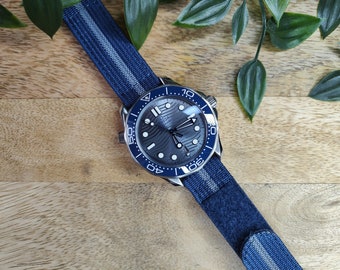 Bracelet de montre en nylon balistique côtelé haut de gamme en deux pièces Velcro Nato (20 mm - 22 mm) Bleu marine Bleu clair