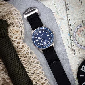 The Adventurer -Tubular Nylon Single Pass Hook and Loop Strap - Black - 20mm-22mm Military FXD inspired Watch Strap