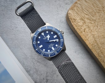 Bracelet de montre NATO nylon balistique côtelé premium inspiré FXD Gris foncé - Taille standard
