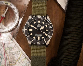 The Adventurer - Correa de nailon acanalado de una sola pasada con cierre de velcro - Verde bosque - Correa de reloj de 20 mm a 22 mm inspirada en el modelo militar FXD