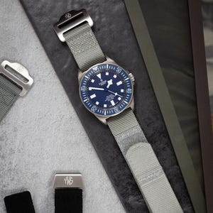 The Adventurer -Tubular Nylon Single Pass Hook and Loop Strap - Grey - 20mm-22mm Military FXD inspired Watch Strap