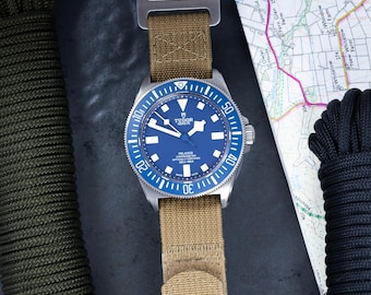 Correa de nailon acanalado de una sola pasada con cierre de velcro para el modelo Adventurer - Color caqui tostado - 20 mm-22 mm - Inspirada en el estilo militar FXD