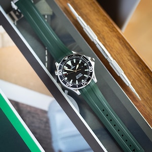 Premium Fitted FKM Rubber Watch Strap Deployment Clasp - For Omega Seamaster Green
