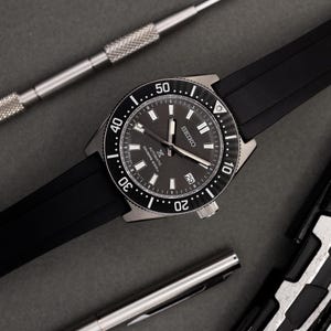 Premium Cut To Size FKM Rubber Two Piece Watch Strap - Deployment Clasp - Quick Release Spring Bars -Black - 20mm - 22mm