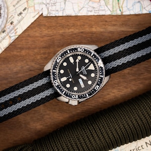 Premium Herringbone James Bond Spectre Nylon Single Pass Watch Strap (20mm - 22mm ) Black Grey