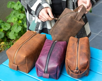 Leather Dopp Kit, Leather Toiletry Bag, Engraved Dopp Bag, Custom Toiletry Bag, Men's Shaving Bag, Travel Kit, Groomsmen Gift, Wedding Gift