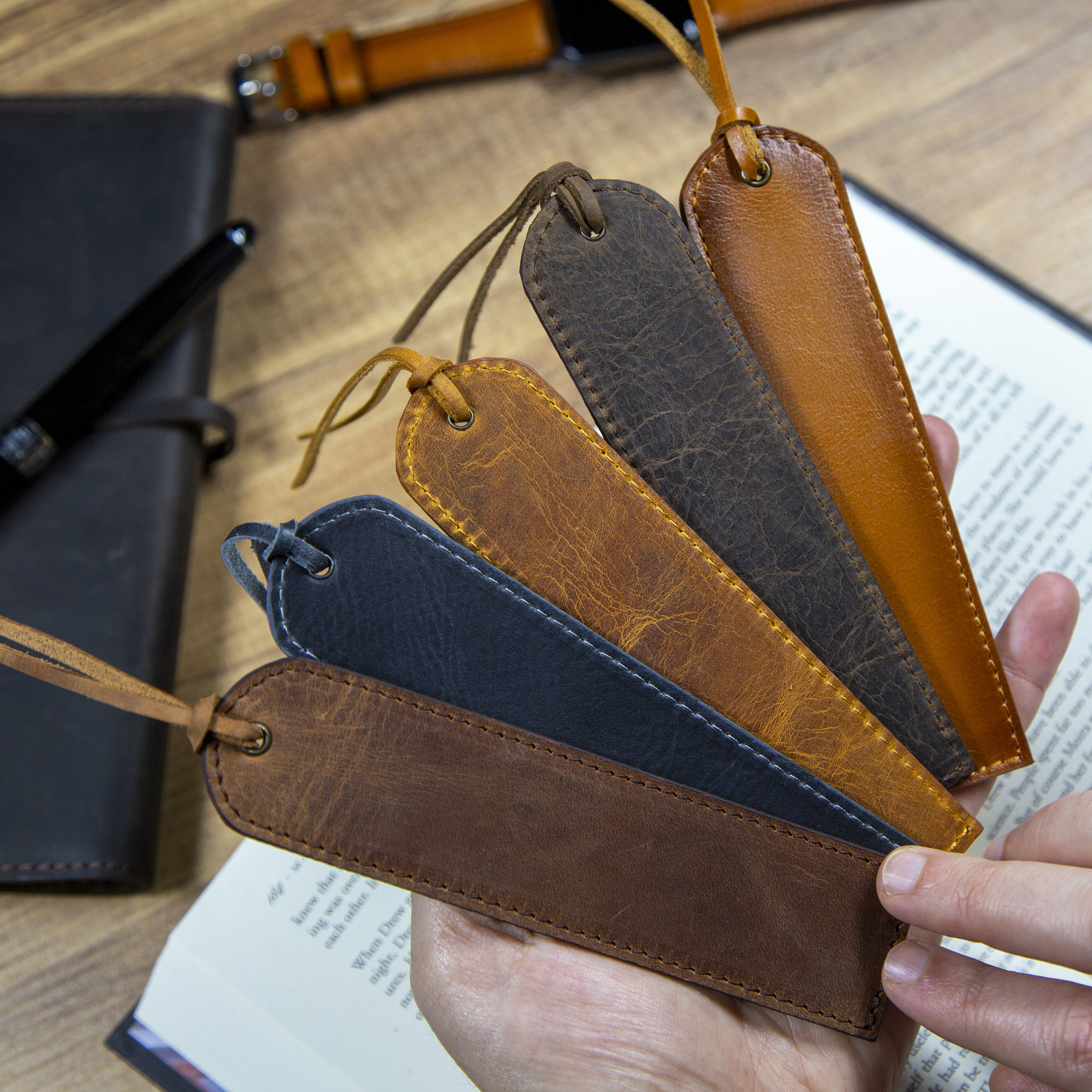 Bookmark, Customized Bookmark, Leather Bookmarks, Handcrafted Leather Bookmark, Corner Bookmark, Birthday Gift, Coworker Gift, Reading Gift