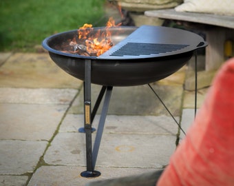 V60 British Fire Pit with BBQ Rack