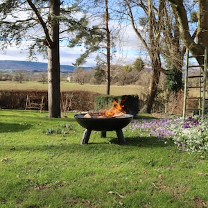 70cm British Fire Pit with Legs