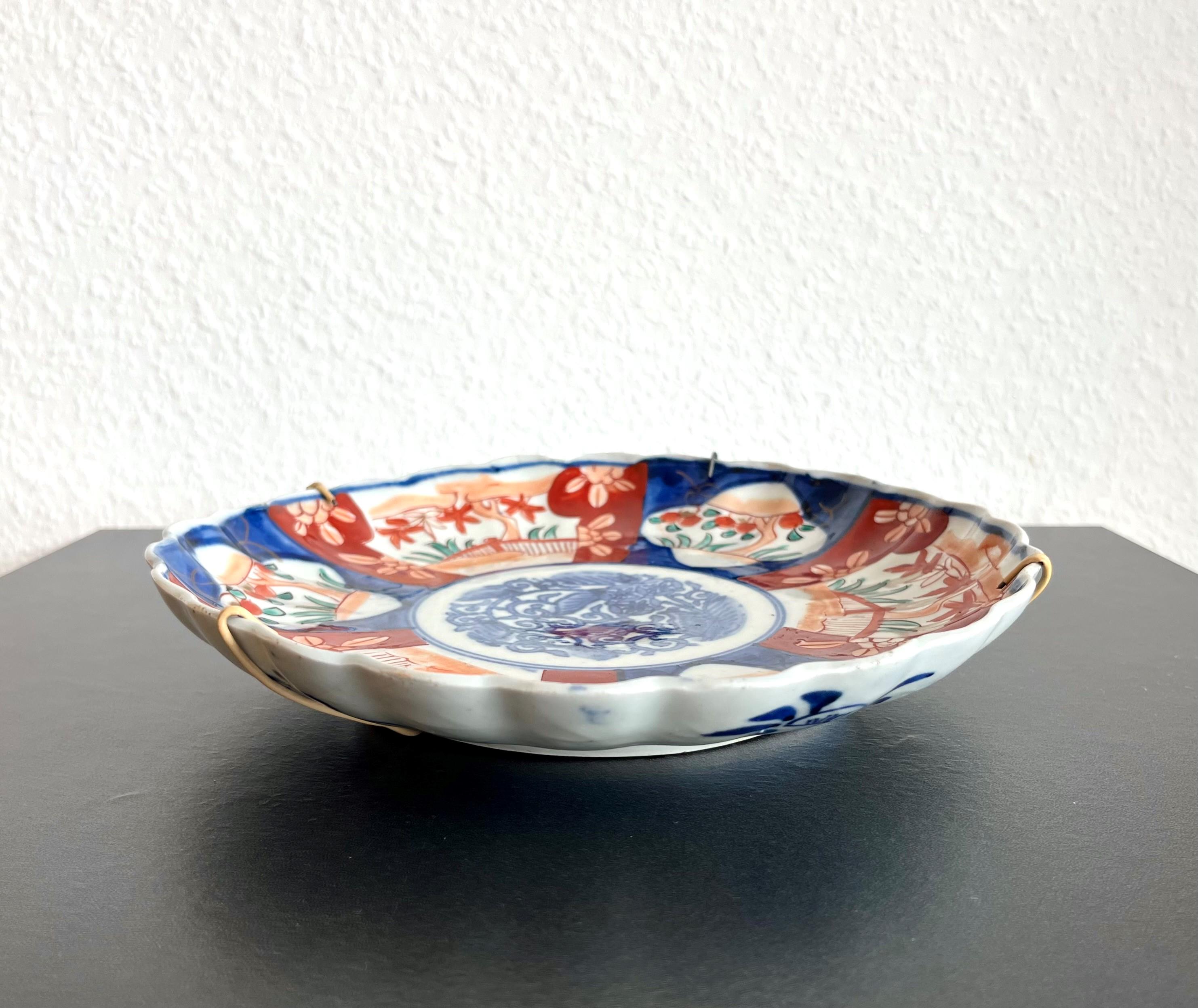 陶磁器 手描き花模様伊万里焼 日本のアンティーク伊万里焼皿：手描き花模様、明治時代 - Etsy 日本