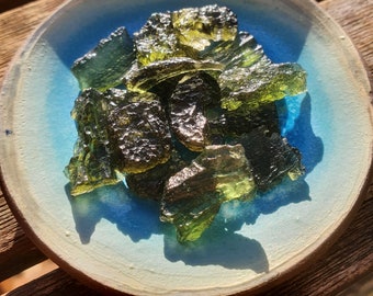 AUTHENTIC Certified MOLDAVITE Grade A & B+ / 0.1g-1g Random Selection / Choose Your Weight / GENUINE Tektite Piece from Czech Republic