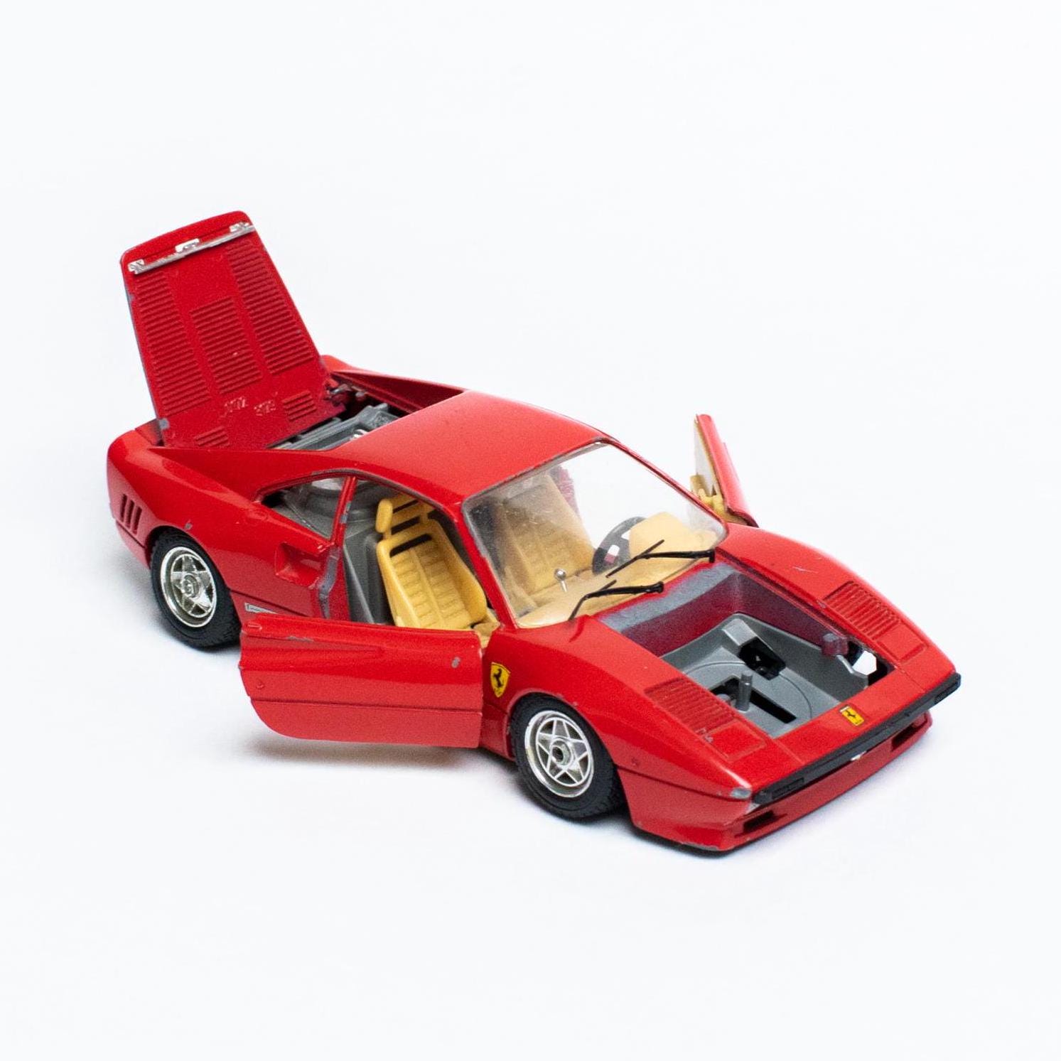 Vintage Ferrari in RED, GTO 1984 by Bburago scale 1/24, toy collectibles