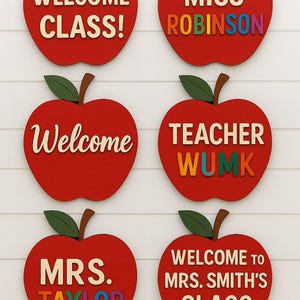 Pacote SVG de Placa de Boas-Vindas da Apple: Decoração para Porta de Sala de Aula de Professores (Download Digital)