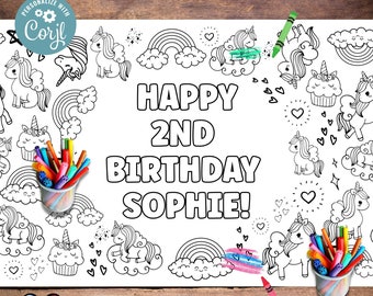 Könnte beinhalten: Eine schwarz-weiße druckbare Malvorlage mit einem Einhorn-Motiv. Die Seite sagt "Happy 2nd Birthday Sophie!" und enthält Bilder von Einhörnern, Regenbögen, Cupcakes und Herzen.