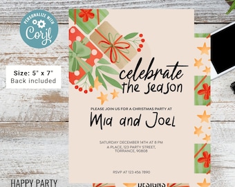 以下が含まれることがあります： 「celebrate the season」のテキストが入ったデジタルクリスマスパーティーの招待状。 招待状には、包装されたギフト、星、緑のイラストが含まれています。 招待状のサイズは12.7cm x 17.8cmで、裏面も含まれています。