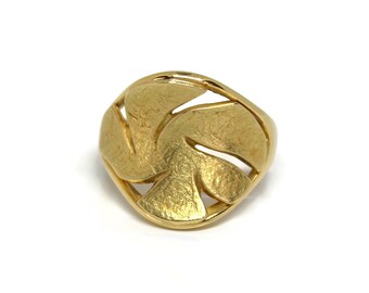 18k Yellow Gold Ring, the top has a matte finish surrounded by brilliant shiny gold, gift for women, everyday ring