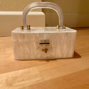 Monedero vintage de lucita y nácar