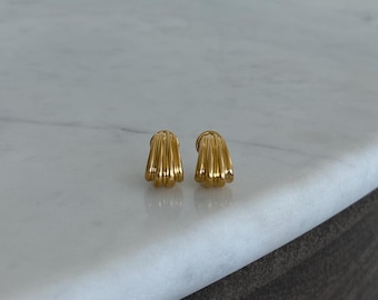 Vintage Italian 18k Gold Earrings