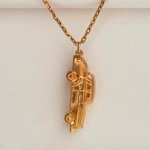 Vintage 9k English Car Charm