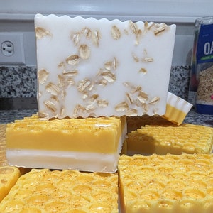 Honey Oatmeal Vanilla Soap Bar 5oz