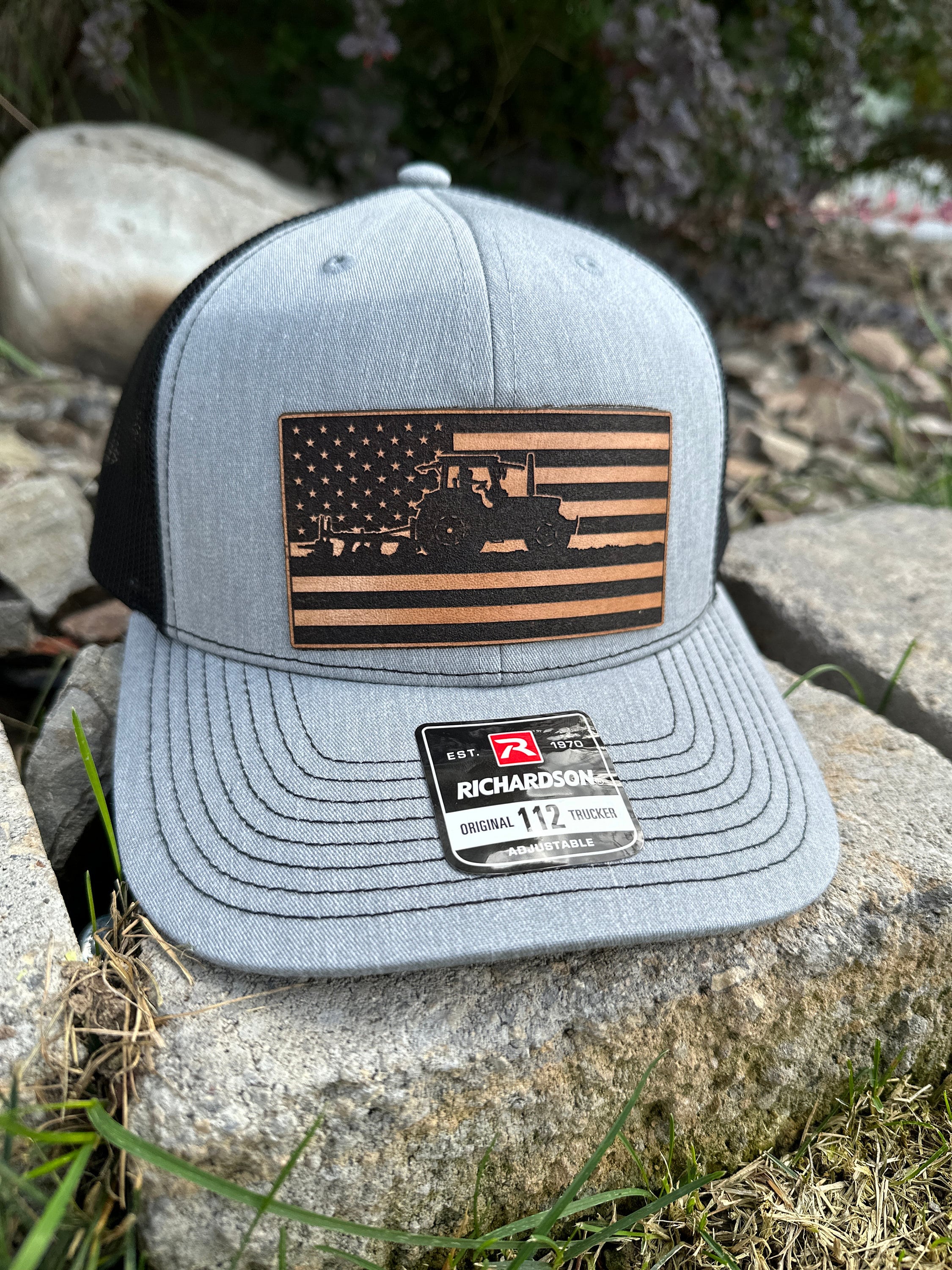 American Flag Farmer Leather Patch Richardson 112 Hat Flexfit L/XL Farming  Tractor Americana Harvesting 