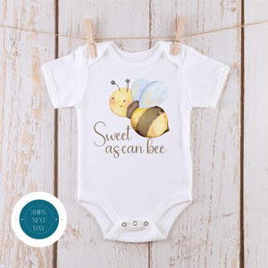 Mono de abeja dulce como una lata® / Mono de bebé lindo y divertido® / Regalo para baby shower