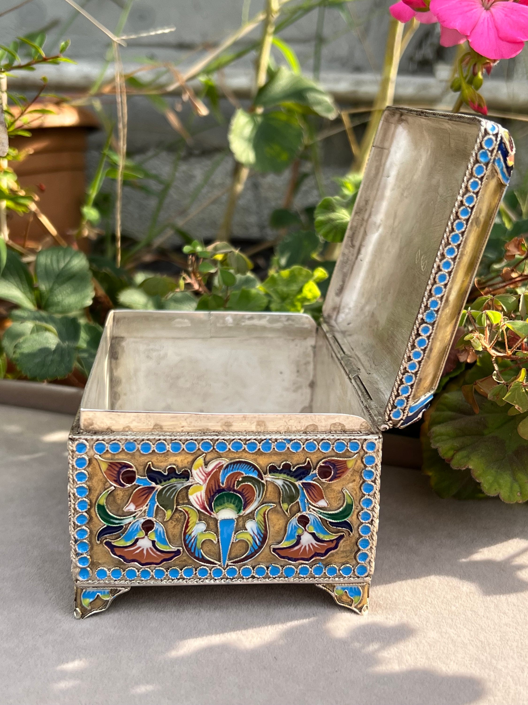 宝石箱　made in Italy ANTIQUE CHINESE EXPORT SILVER BOX WITH FIGURES AND SIGNED | eBay