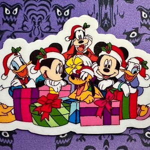 Disney | Fab 6 Christmas Picture | Mickey | Minnie | Donald | Daisy | Goofy | Pluto | Vinyl Sticker (Read Description)