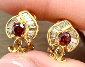 Vintage Garnet and Diamonds in 18k Yellow Gold Earrings